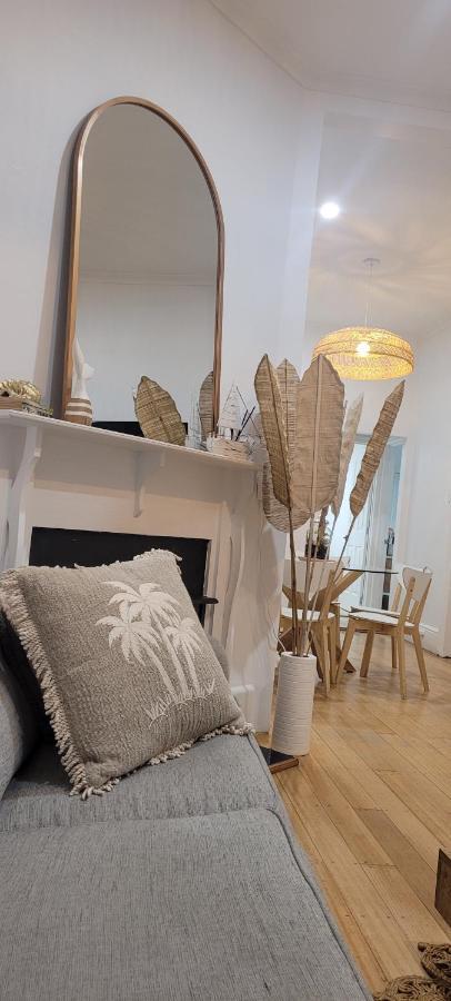 Boutique Beach House In The Heart Of St. Kilda Мельбурн Экстерьер фото